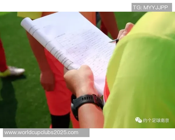 南京足球队边路渗透战术解析与实践探讨