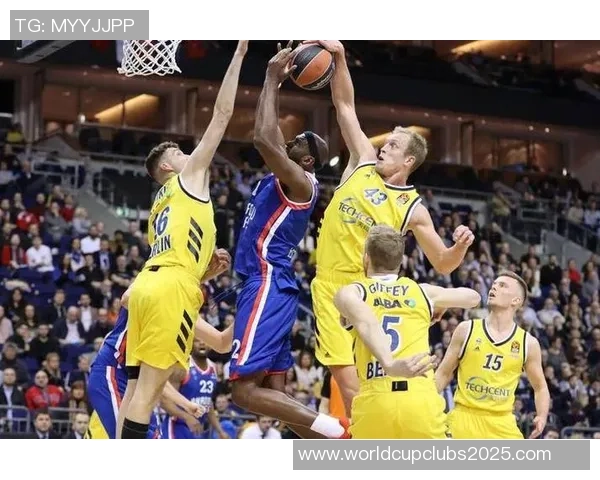 奥达斯与天主大学的精彩对决揭示篮球战术与团队合作的完美结合